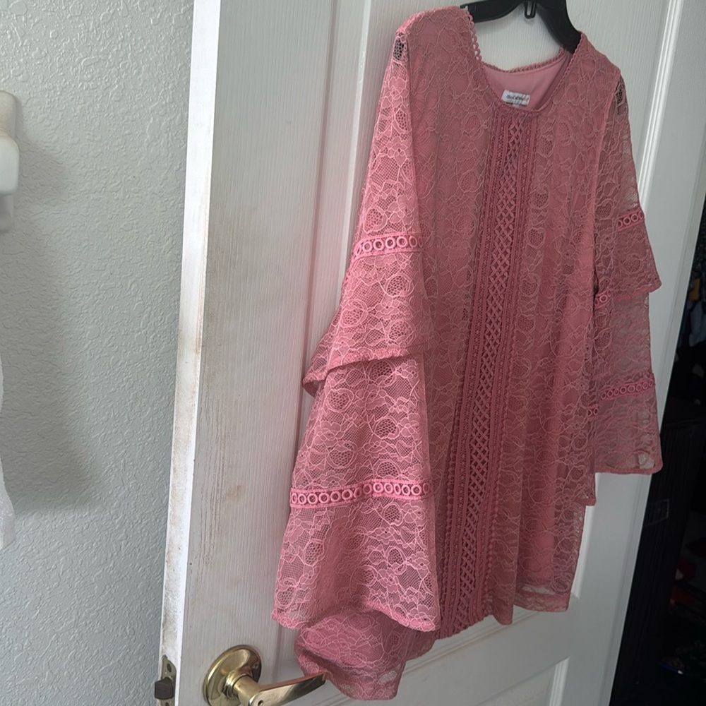 Beautiful size M blouse